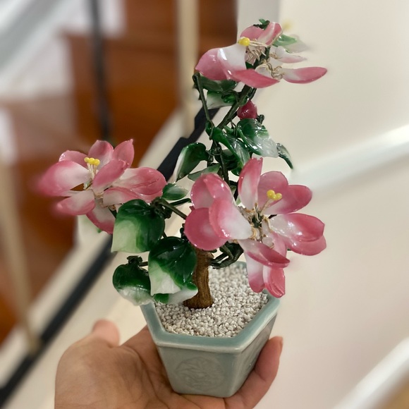 Vintage jade Flower Tree in Celadon Green Pot - Picture 2 of 4